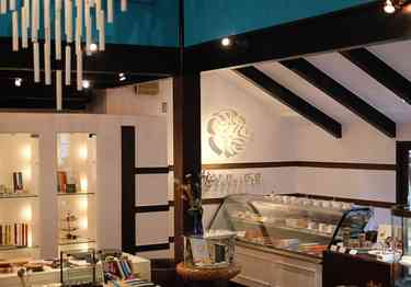 théomurata(テオムラタ) 湯布院 空想の森のショコラ