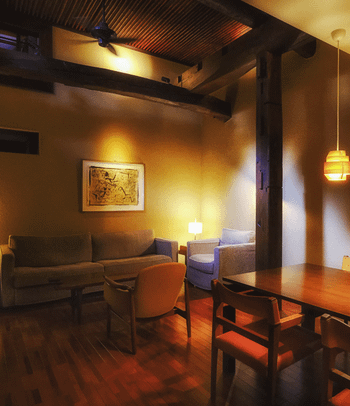 袍 houのエントランス外観